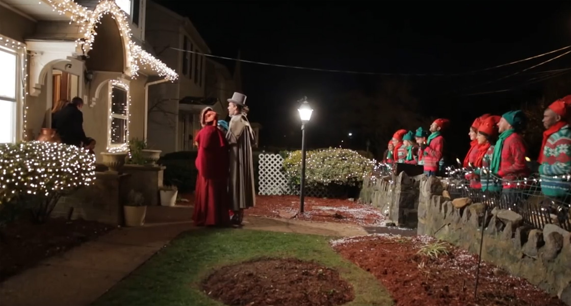 Epic Christmas Caroling by Improv Everywhere