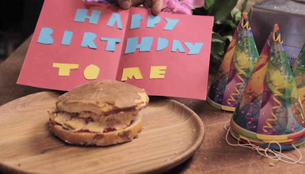 Jamie Oliver Makes His Own Birthday Cake - Badchix Magazine