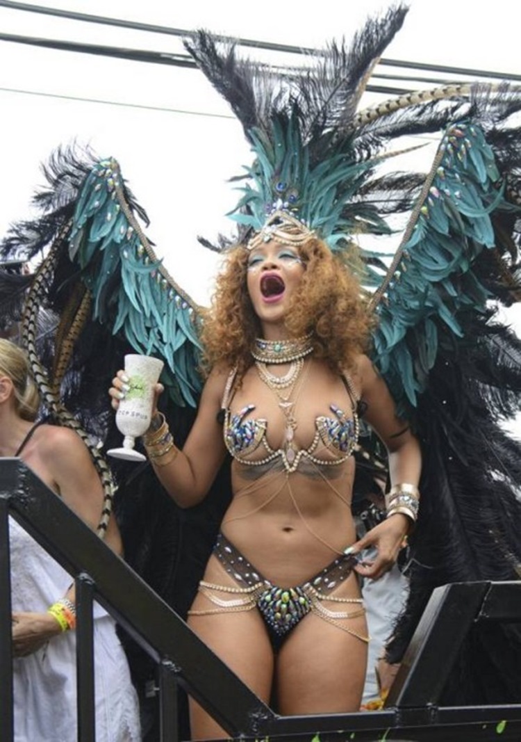 Rihanna Twerks In Bikini At Barbados Carnival