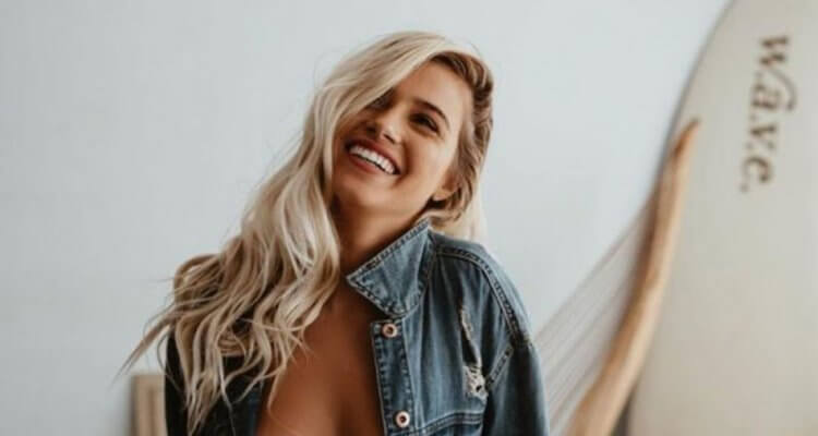 Burn Bras Because It's Friday (40 Photos) 1