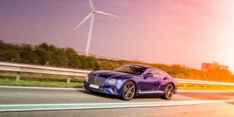 130 SUPERCARS ACCELERATING 1