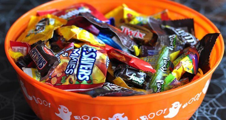 Hey Jimmy Kimmel, I Told My Kids I Ate All Their Halloween Candy 1